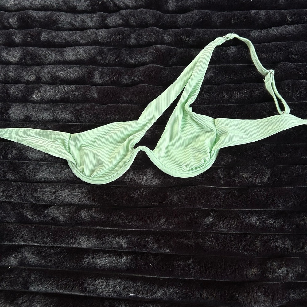 Swim tops - Picture 2 of 4